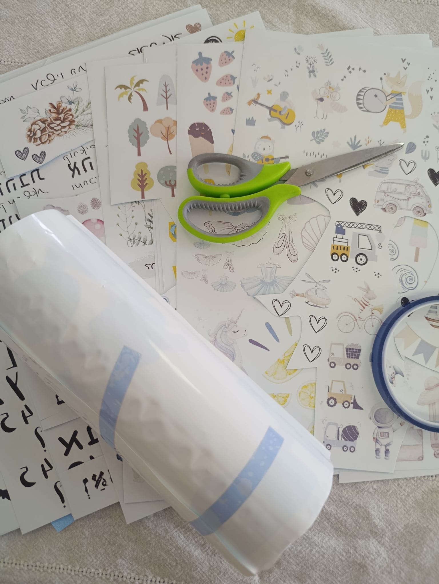 פשוט יוצרות - ערכת DIY ל־5 כוסות תרמיות עם קש – תמונה 3